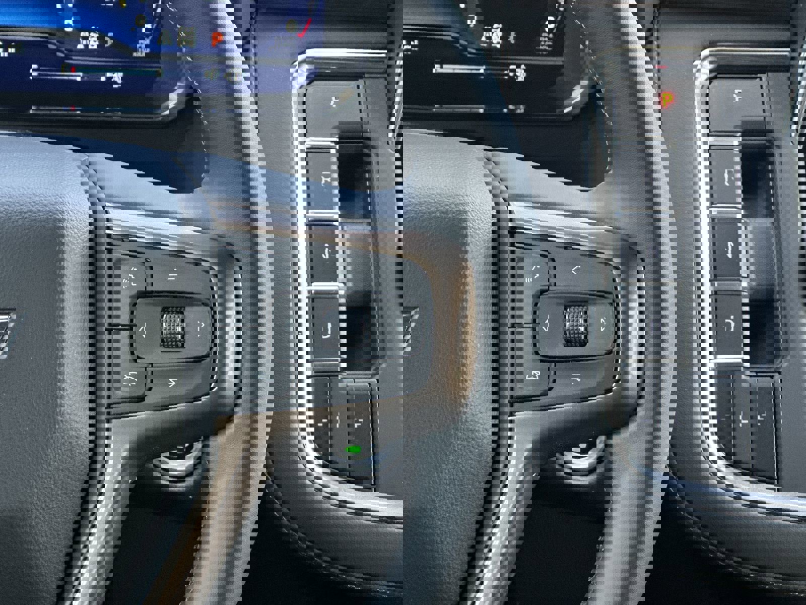 Used 2024 Chevrolet Tahoe High Country w/ Premium Package image 21