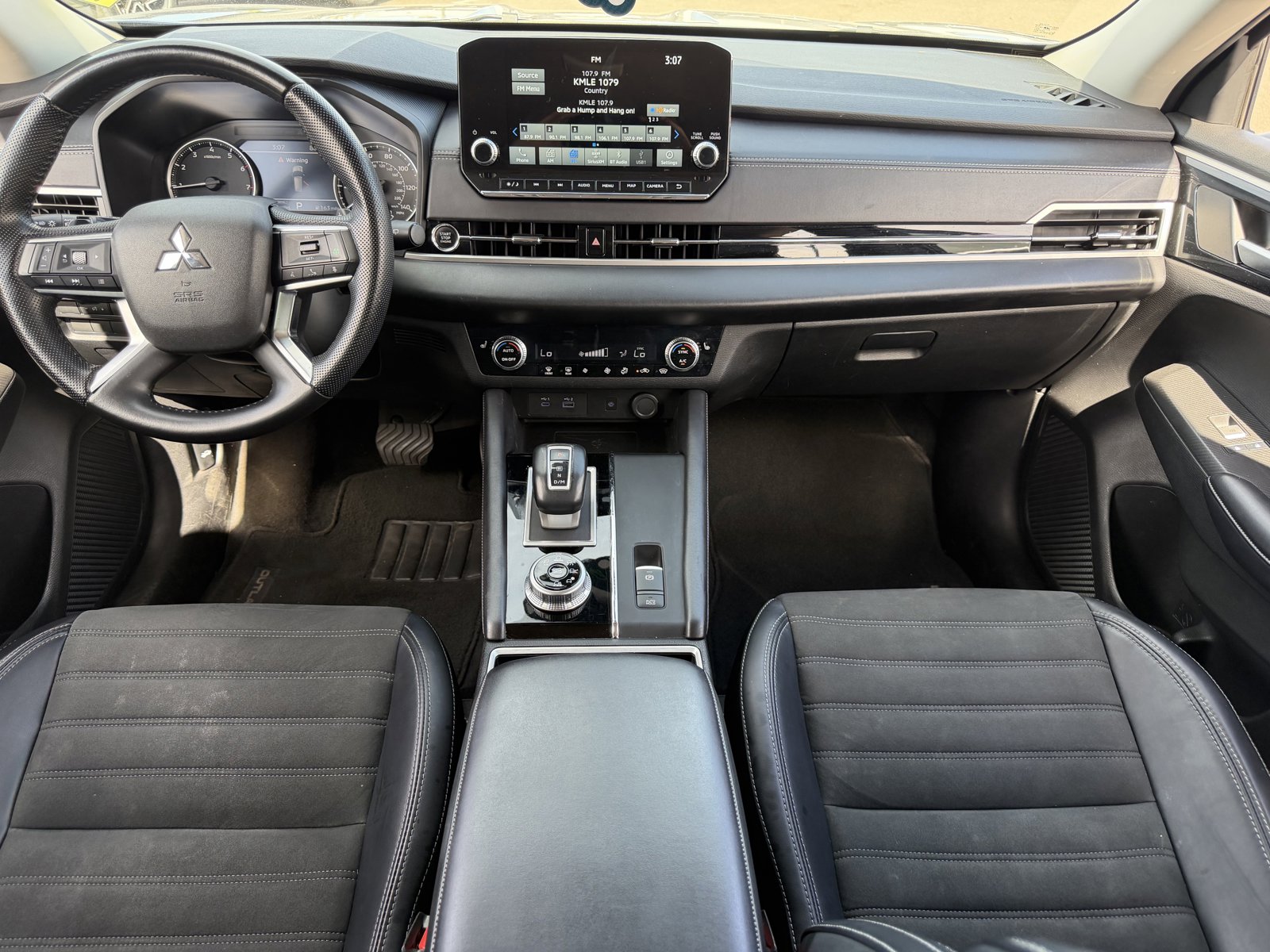 Used 2024 Mitsubishi Outlander SE AWD/4WD image 15