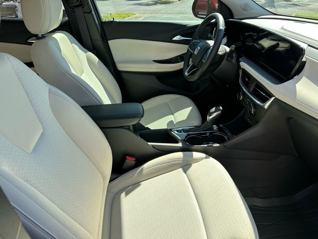 Used 2025 Buick Encore GX Preferred image 22