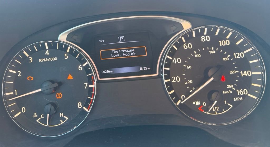 Used 2017 Nissan Pathfinder S FWD image 15