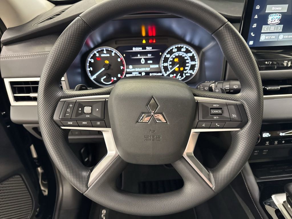 New 2026 Mitsubishi Outlander ES FWD image 8