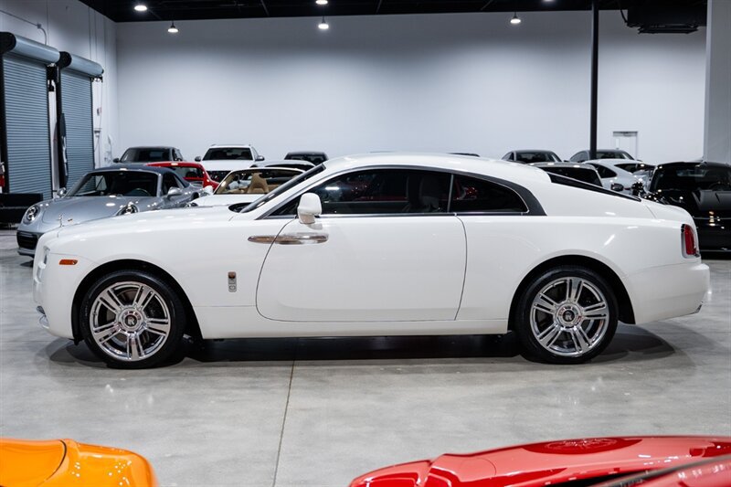 Used 2016 Rolls-Royce Wraith RWD image 3
