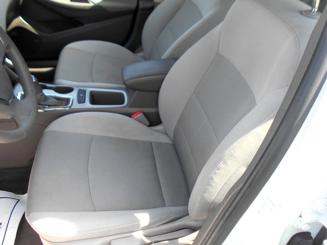 Used 2018 Chevrolet Cruze LS FWD image 9