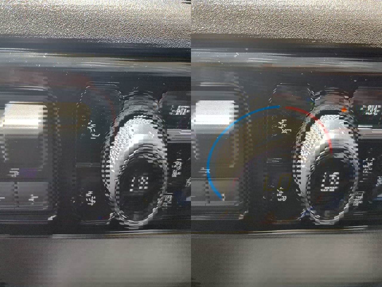 Certified 2024 Chevrolet Silverado 2500 LTZ image 22