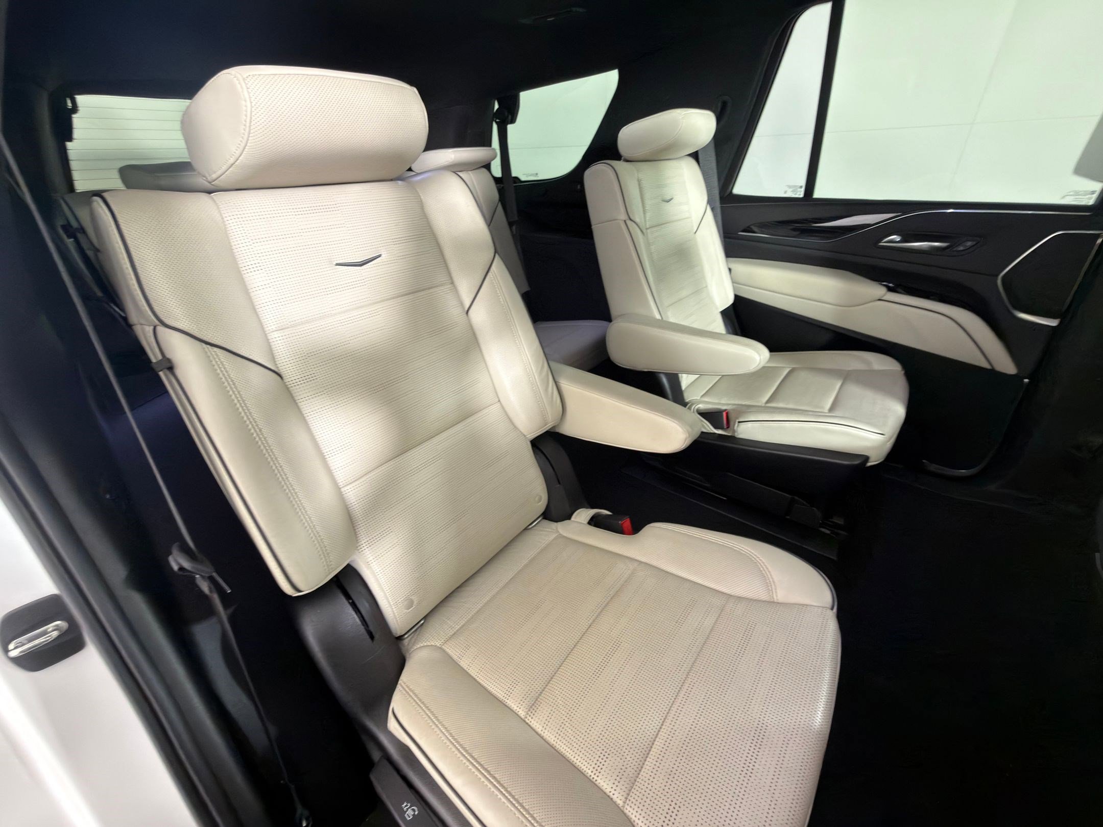 Used 2021 Cadillac Escalade Sport w/ Driver Assist Tech Package image 33