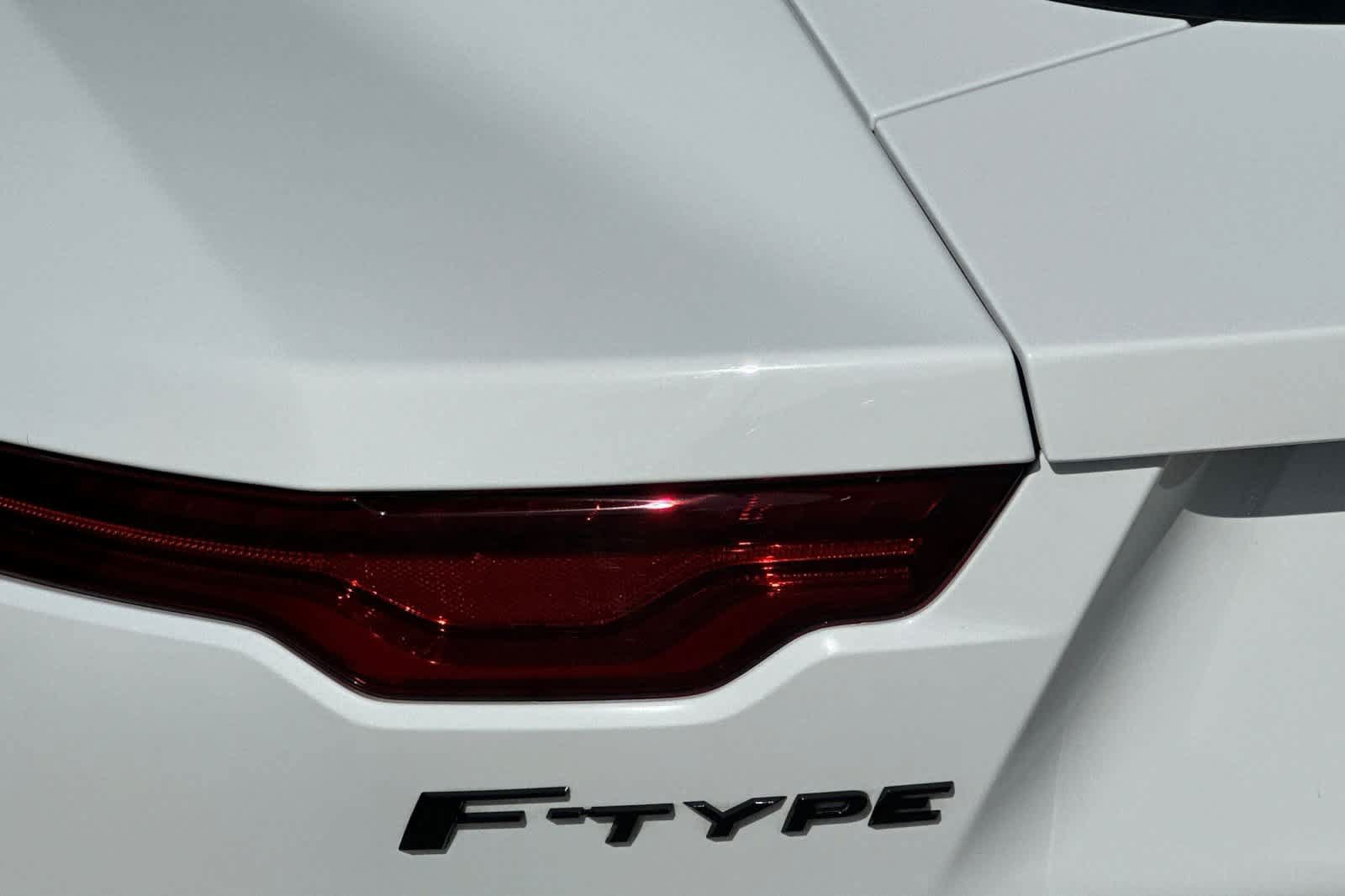 Used 2023 Jaguar F-TYPE R-Dynamic AWD/4WD image 31