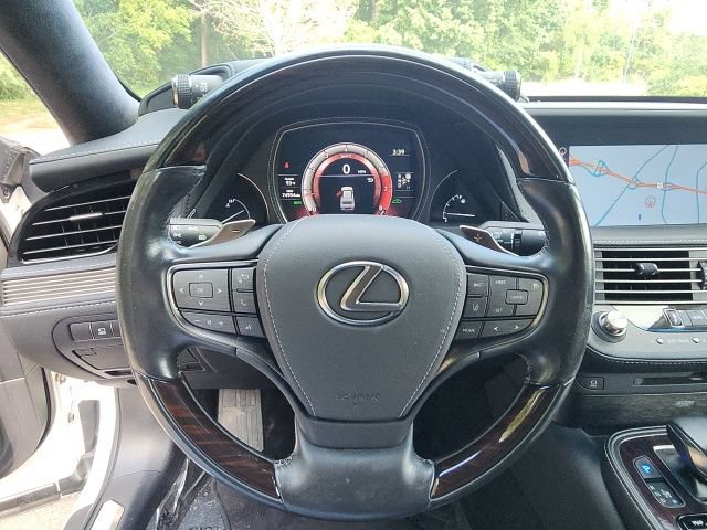 Used 2020 Lexus LS 500 w/ Interior Upgrade Package RWD image 18