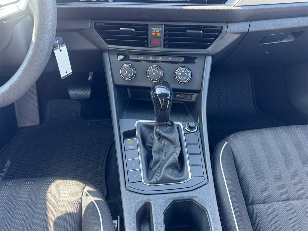 Certified 2022 Volkswagen Jetta Sport image 11