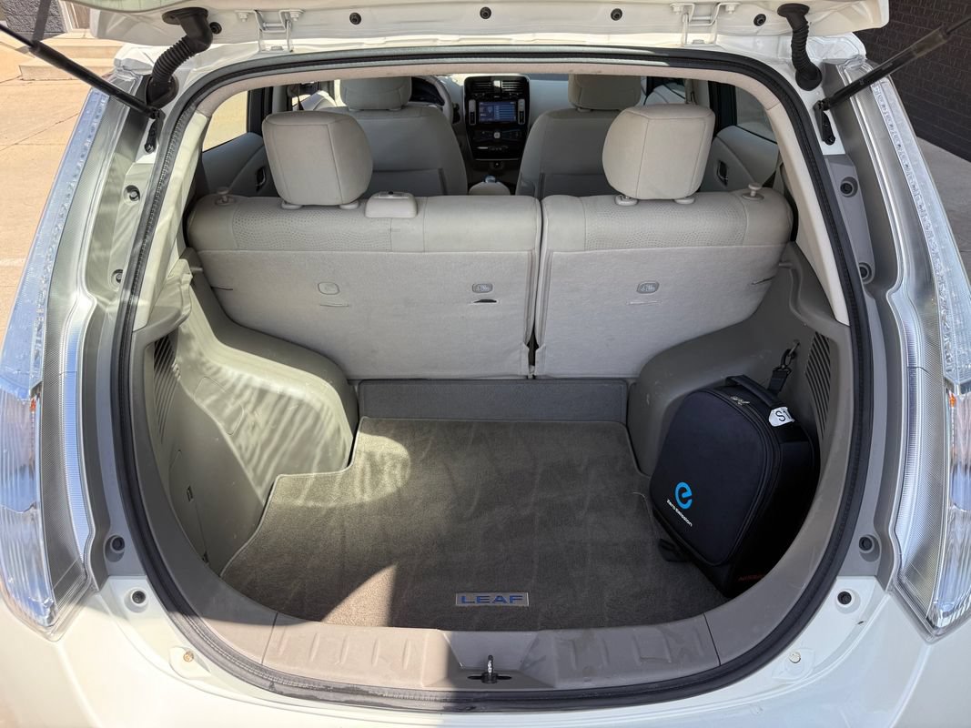 Used 2015 Nissan Leaf SV w/ LED & Quick Charge Package FWD image 44