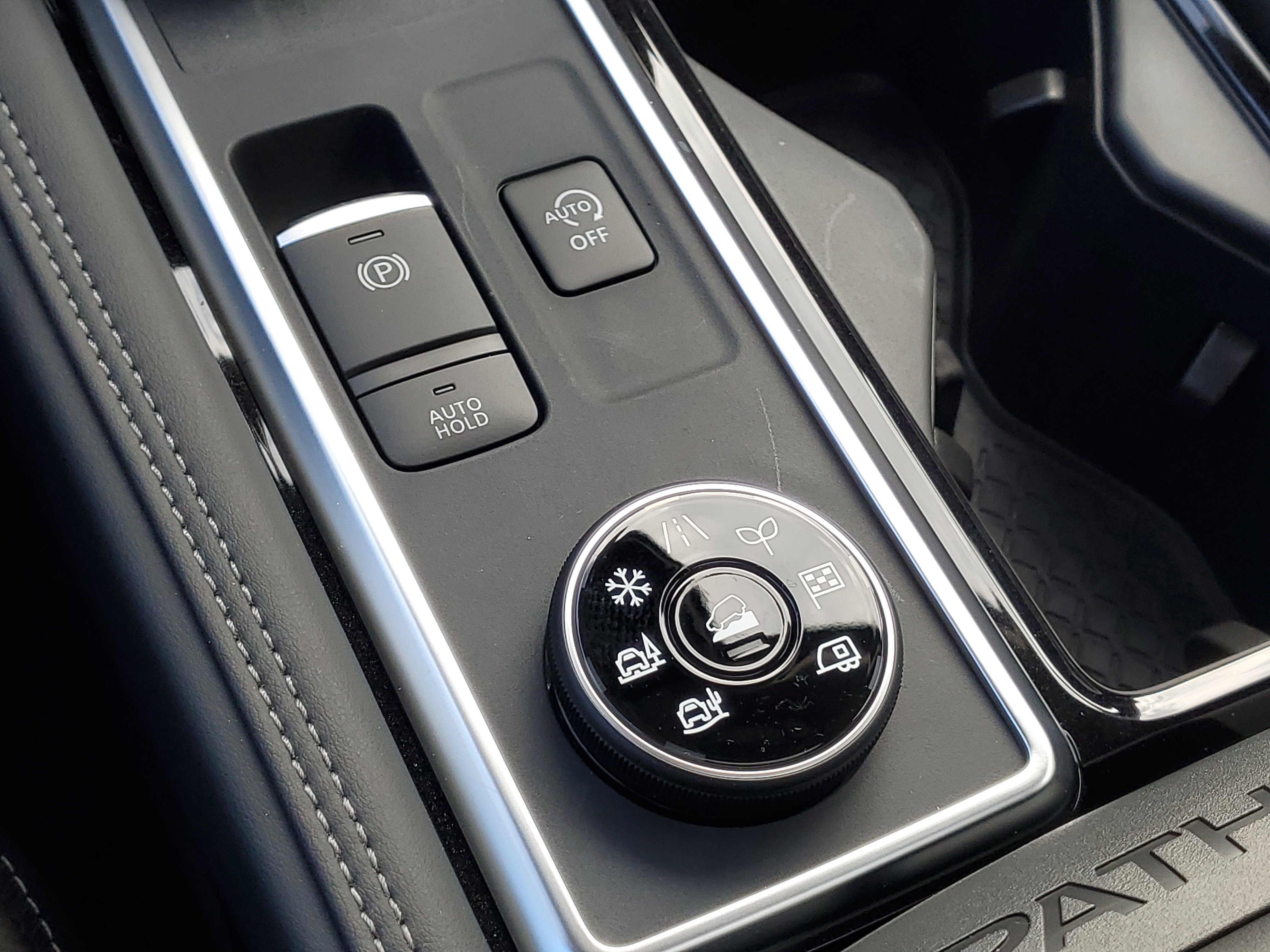 New 2026 Nissan Pathfinder Platinum image 20