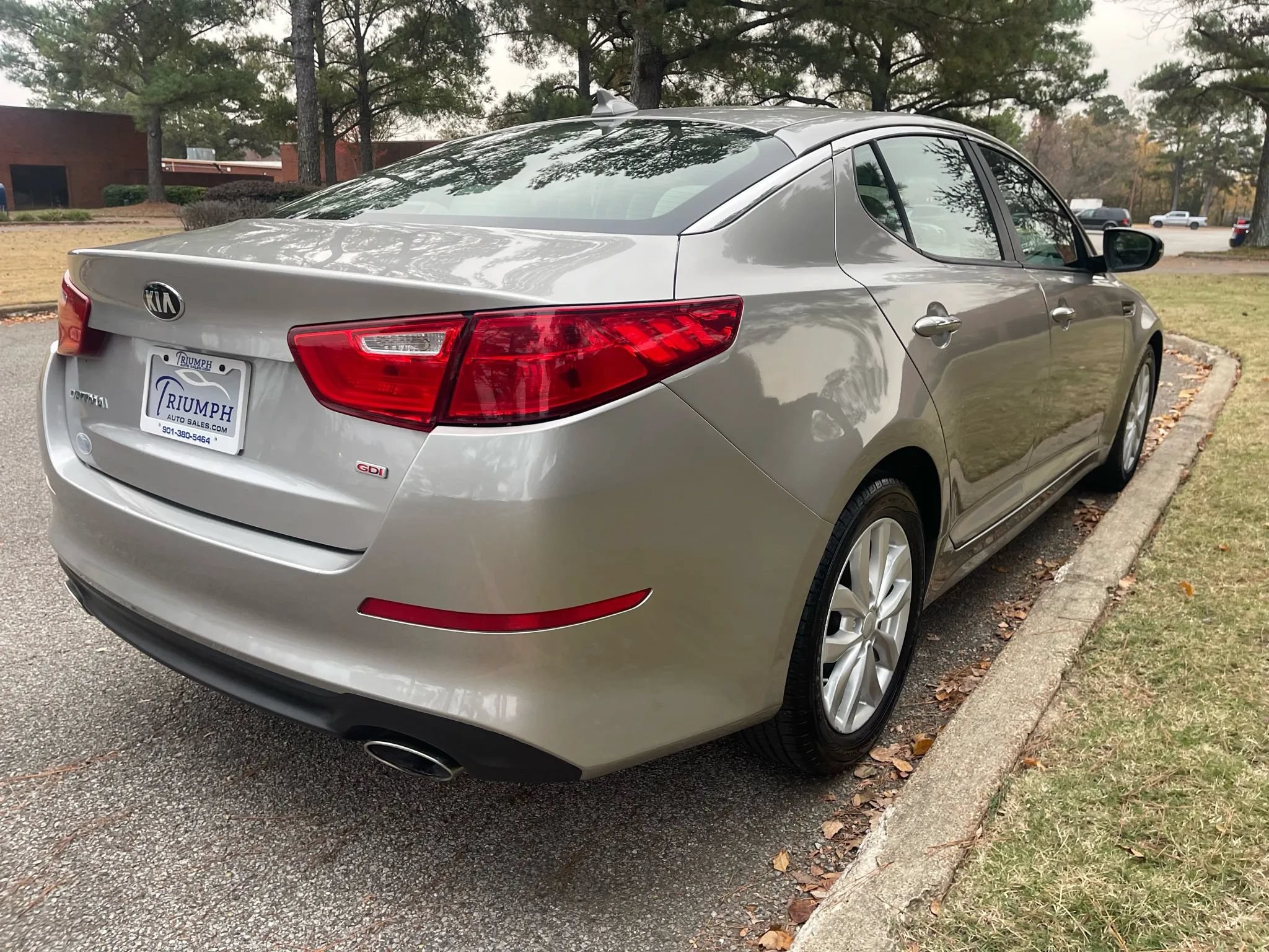 Used 2015 Kia Optima LX FWD image 5