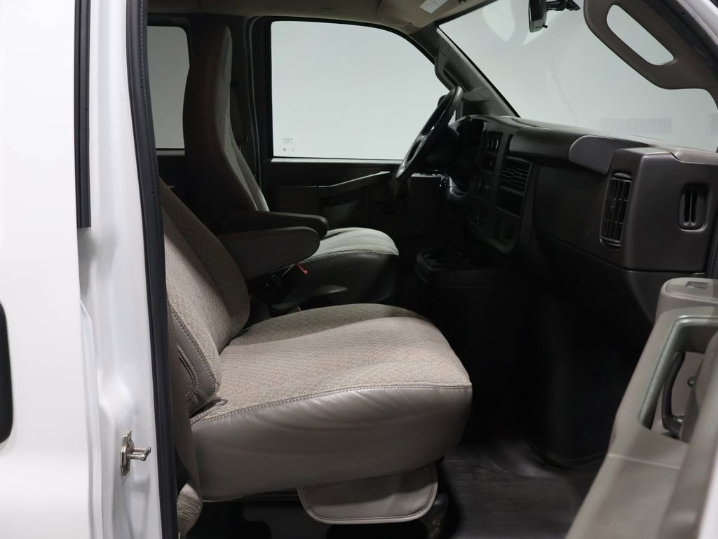 Used 2023 Chevrolet Express 3500 LS image 16