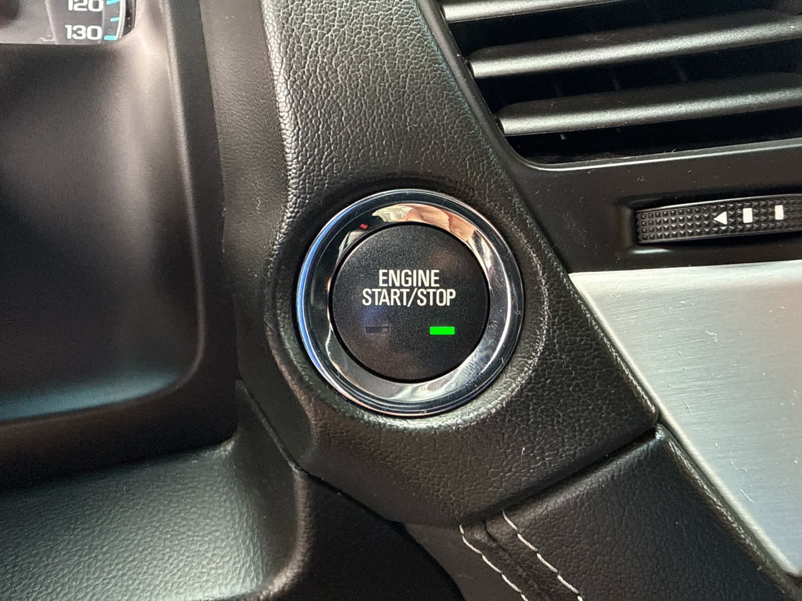 Certified 2019 GMC Yukon XL SLT AWD/4WD image 19