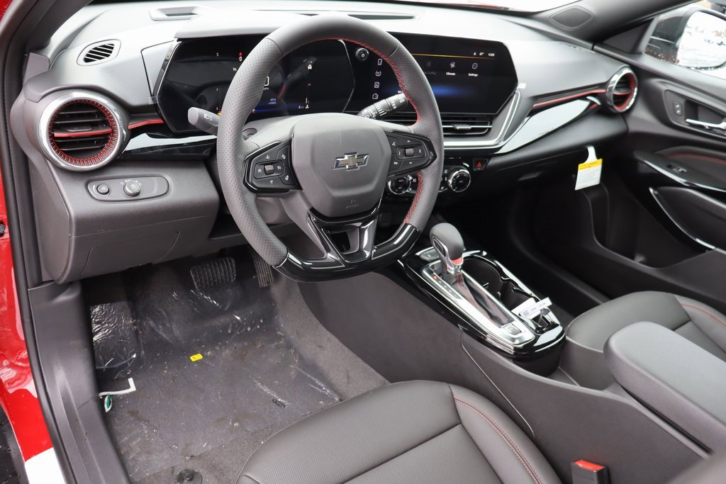 New 2026 Chevrolet Trax RS w/ Sunroof Package image 5