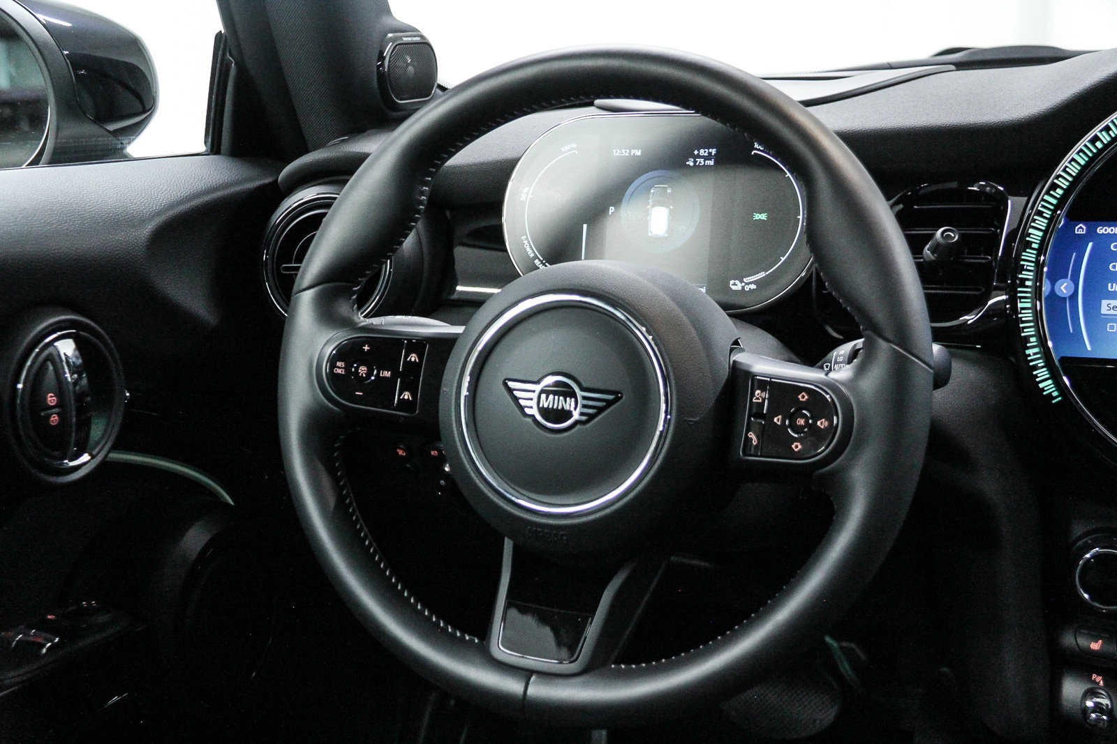 Certified 2024 MINI Cooper SE FWD image 16