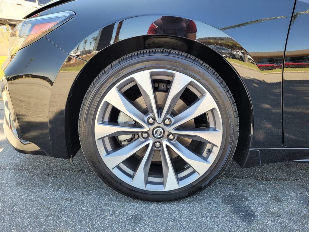 Used 2022 Nissan Maxima Platinum w/ Sport Mat Group FWD image 36