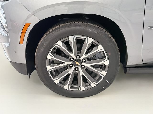New 2026 Chevrolet Suburban High Country AWD/4WD image 30