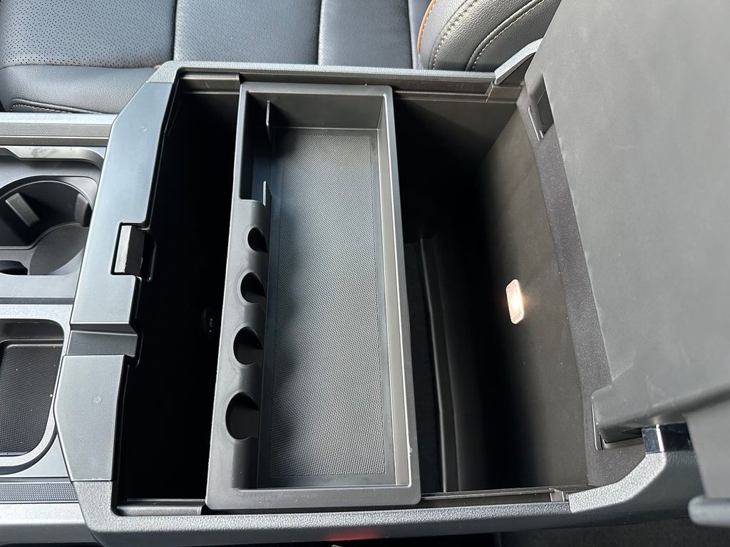 New 2026 Ford F250 Lariat w/ Black Appearance Package image 71