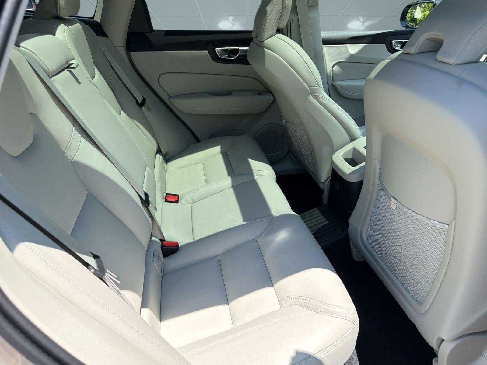 New 2026 Volvo XC60 T8 Ultra w/ Climate Package AWD/4WD image 29