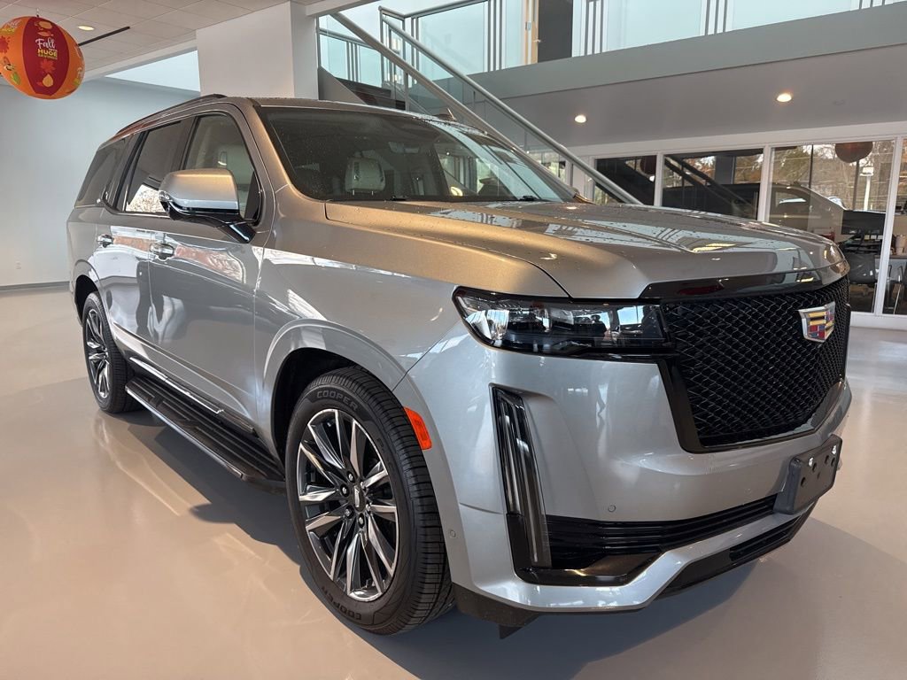 Used 2023 Cadillac Escalade Sport Platinum image 3