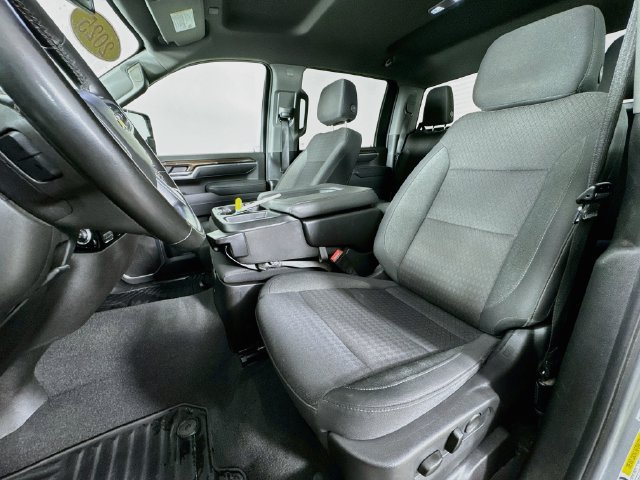 Used 2025 Chevrolet Silverado 3500 LT w/ Safety Package AWD/4WD image 11