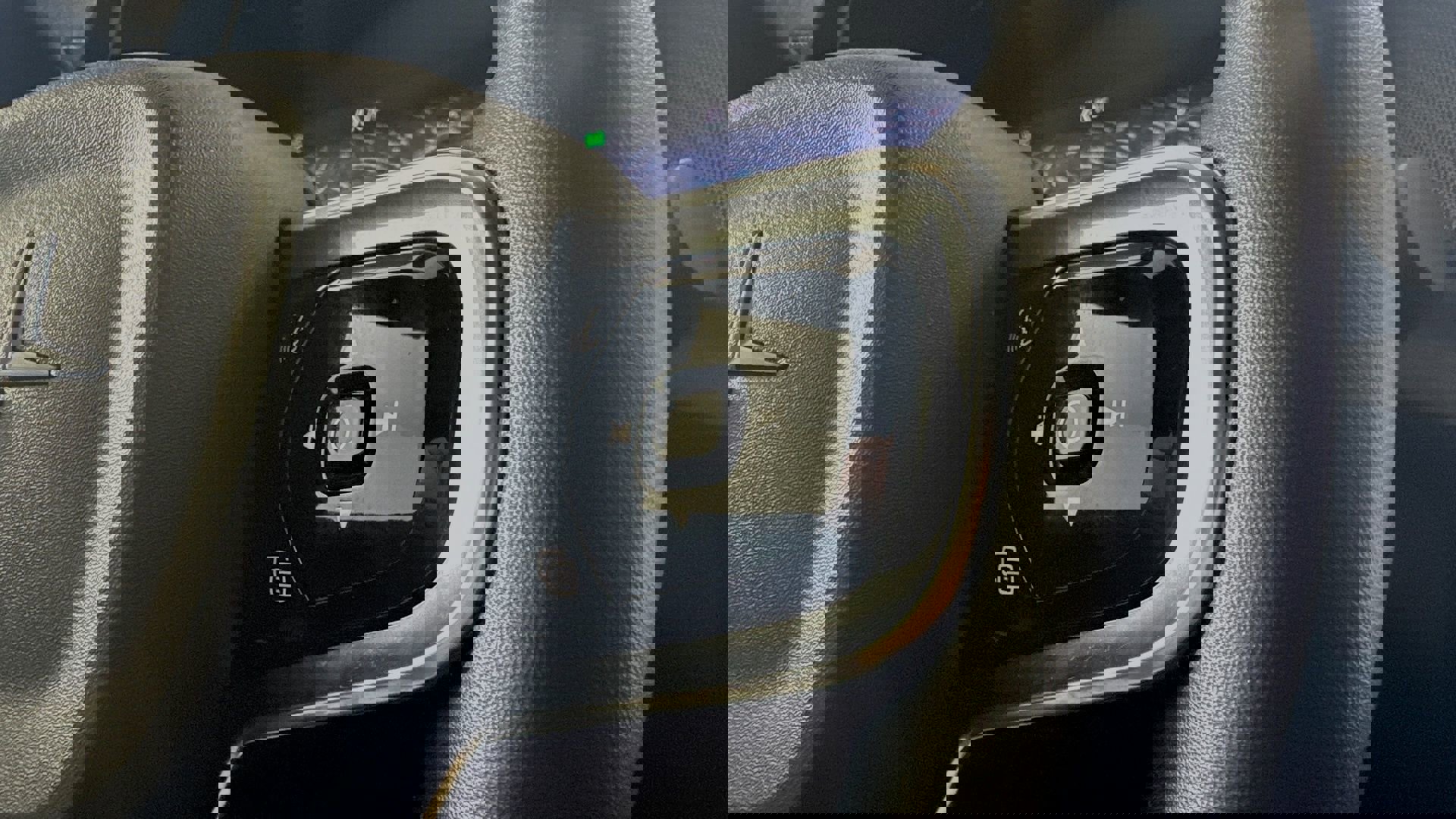 Certified 2022 Polestar Polestar 2 w/ Plus Package image 11