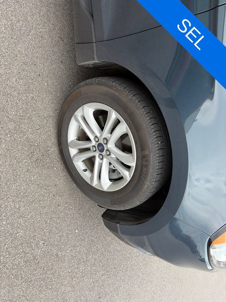 Used 2019 Ford Edge SEL w/ Equipment Group 201A AWD/4WD image 9