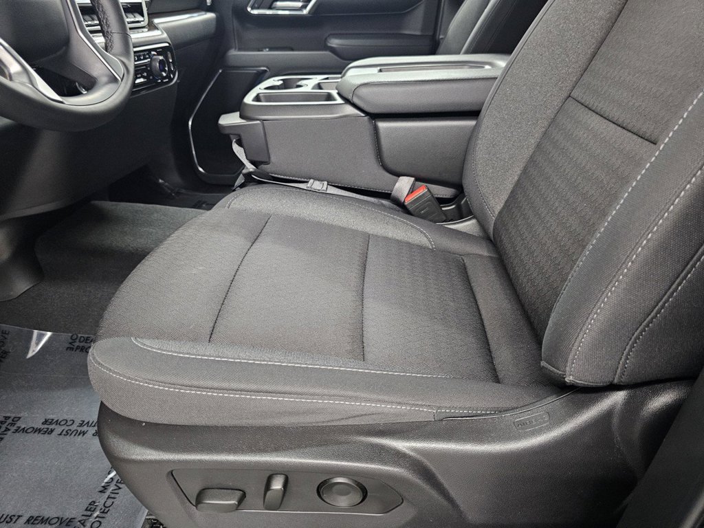 Used 2024 Chevrolet Silverado 1500 LT AWD/4WD image 16