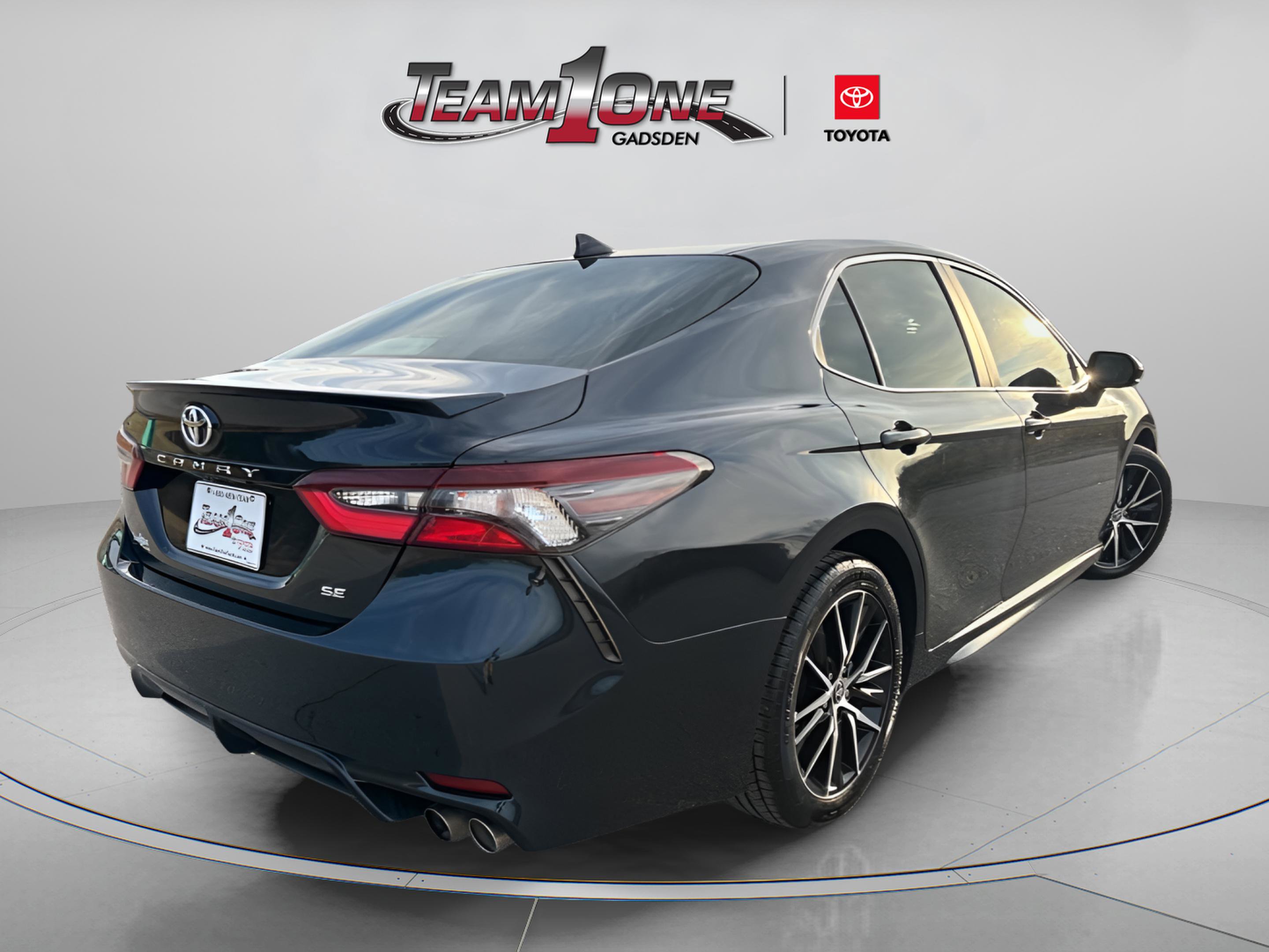 Used 2021 Toyota Camry SE image 9
