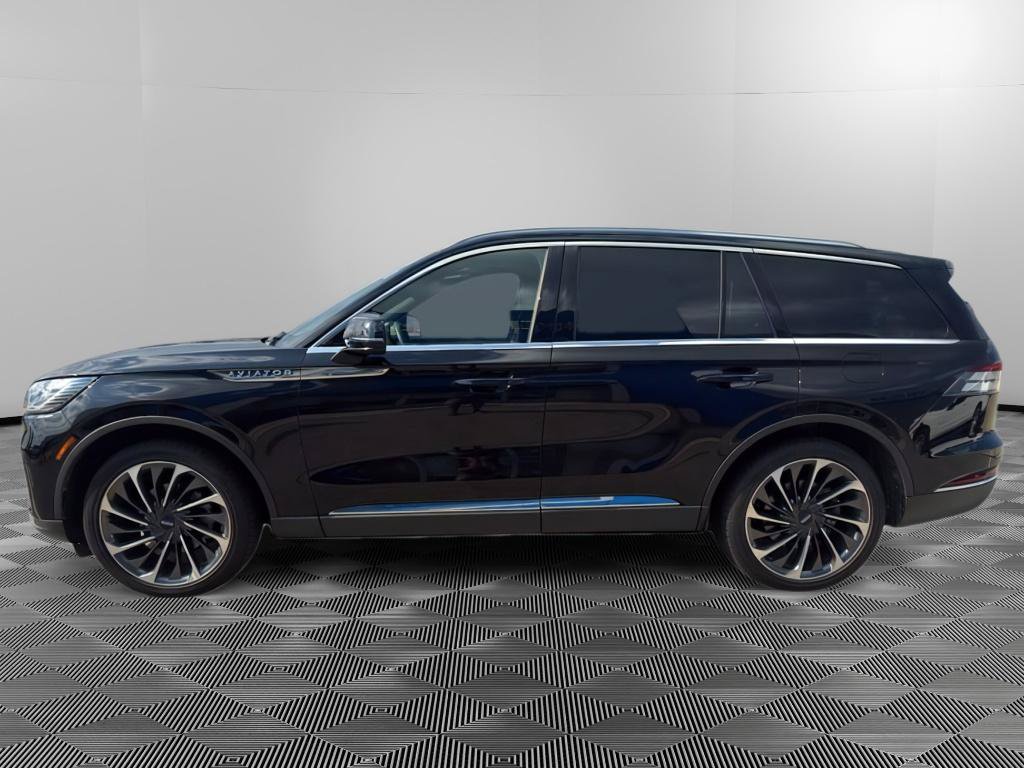 Used 2026 Lincoln Aviator Reserve w/ Equipment Group 201A AWD/4WD image 2