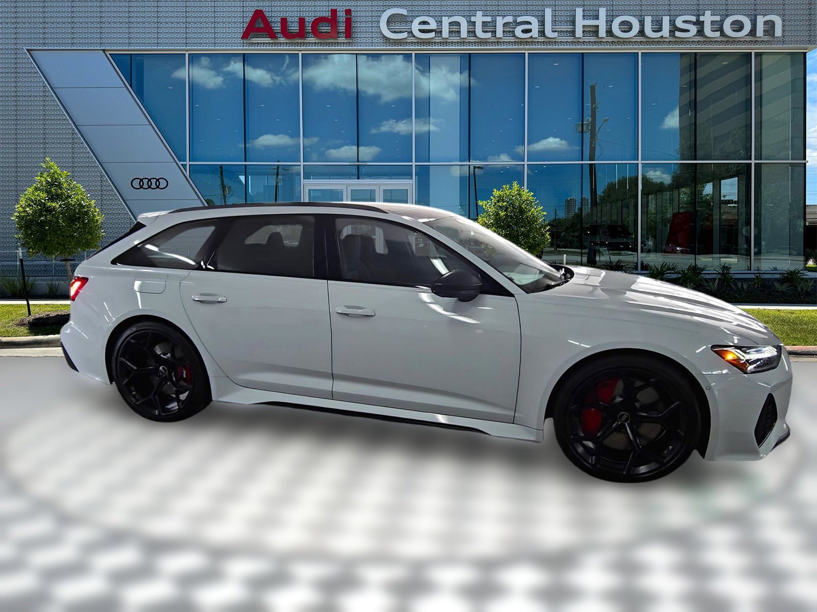 New 2025 Audi RS 6 performance image 16