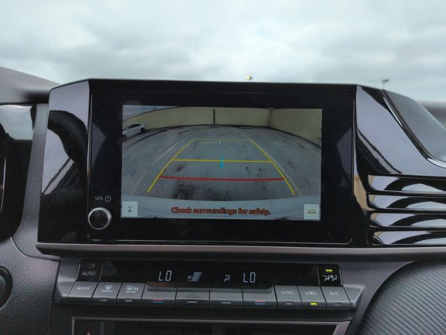 Used 2025 Toyota Camry SE FWD image 12