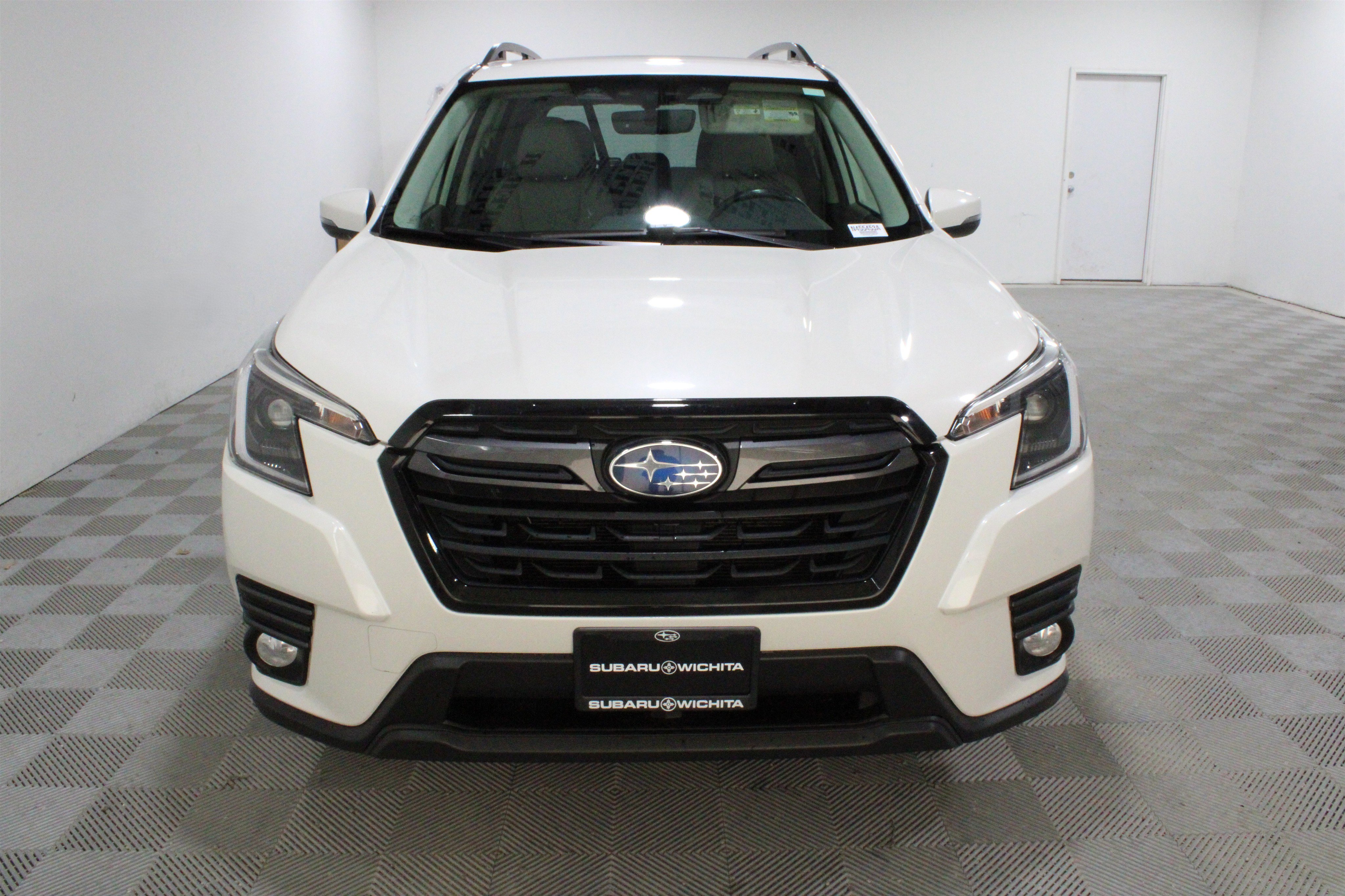 Used 2023 Subaru Forester Limited AWD/4WD image 32