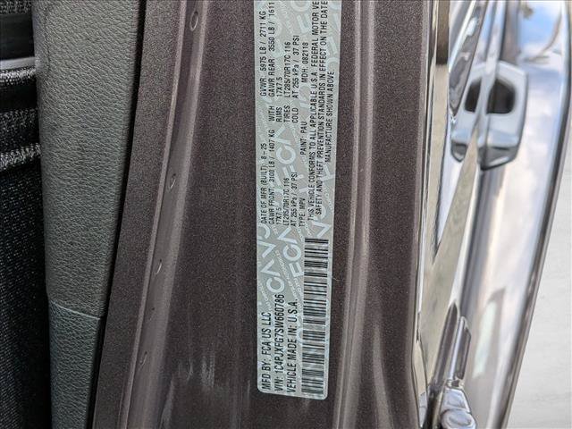 Certified 2025 Jeep Wrangler Unlimited Rubicon AWD/4WD image 24