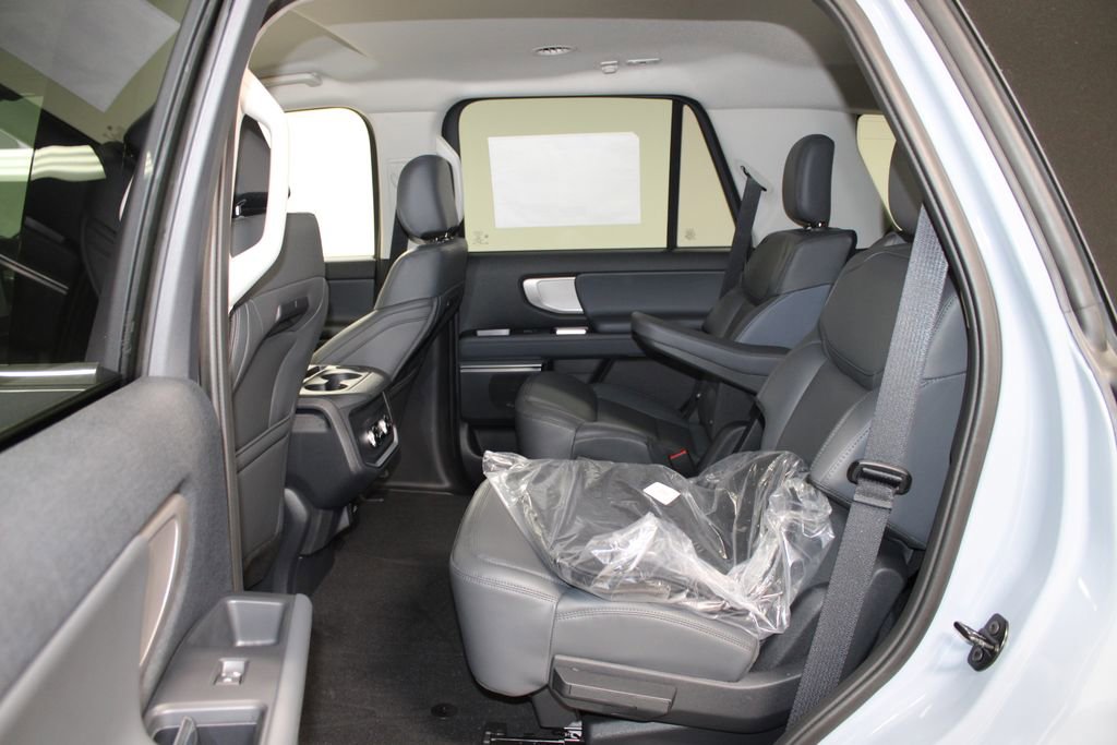 New 2026 Ford Expedition Active image 25