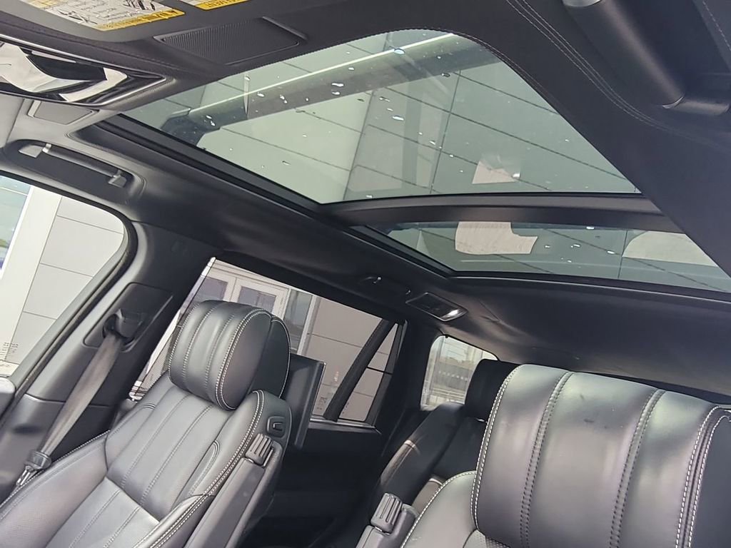 Used 2015 Land Rover Range Rover Long Wheelbase Autobiography image 28
