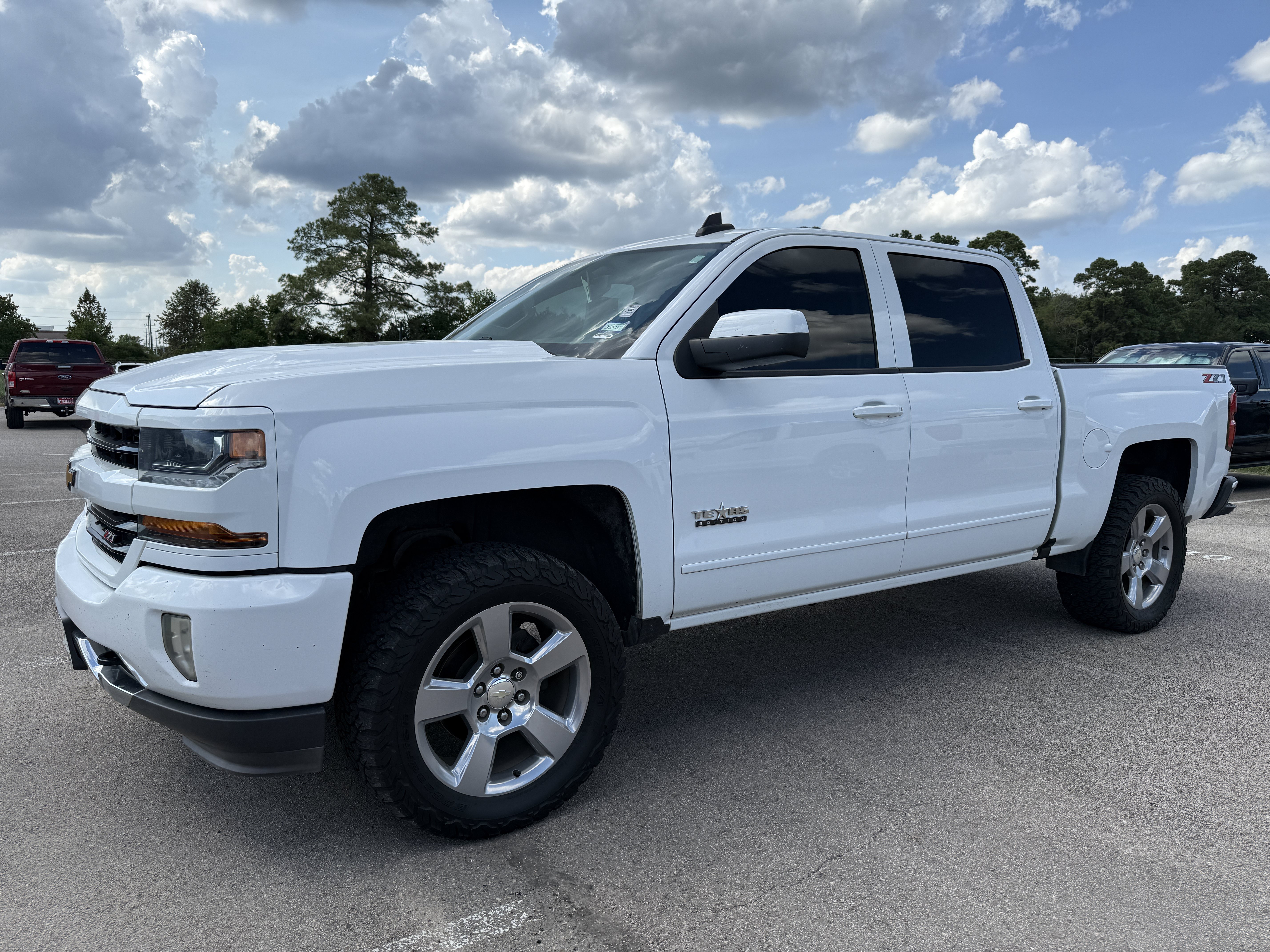Used 2018 Chevrolet Silverado 1500 LT w/ Texas Edition AWD/4WD image 4