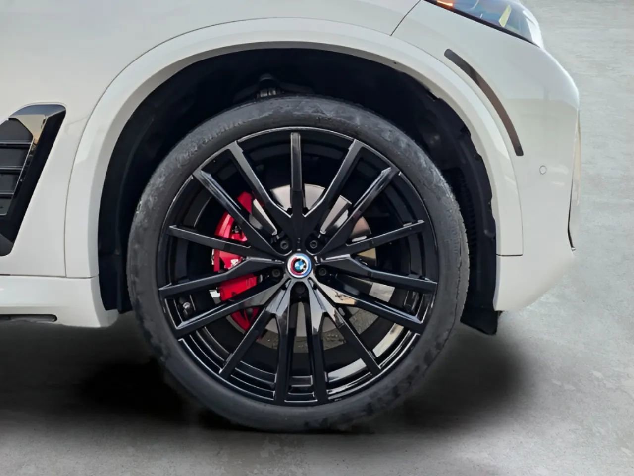 Used 2024 BMW X5 sDrive40i w/ M Sport Package image 21