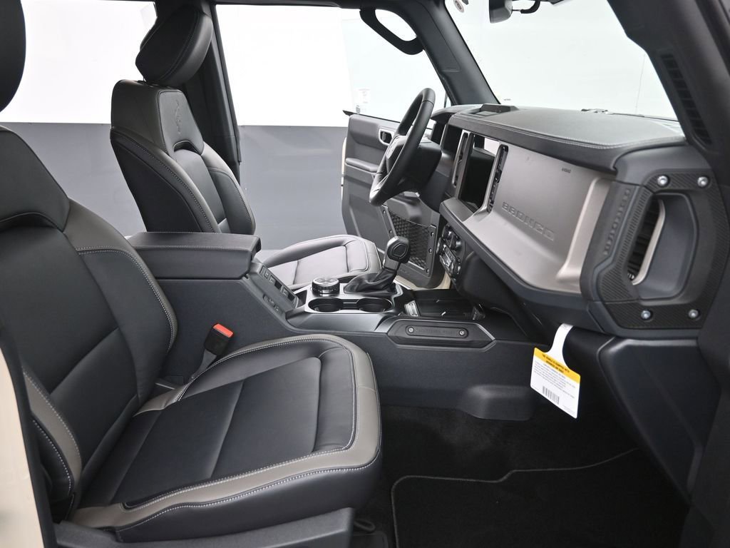 New 2026 Ford Bronco Outer Banks image 27