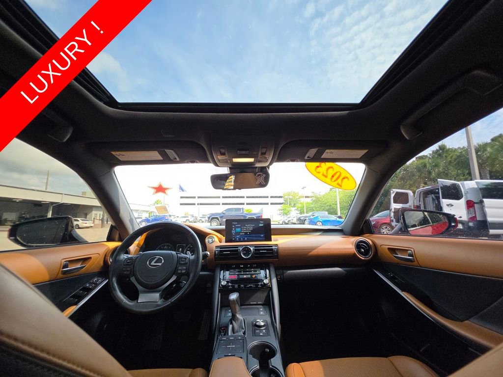 Used 2023 Lexus IS 300 w/ Comfort Package RWD image 4