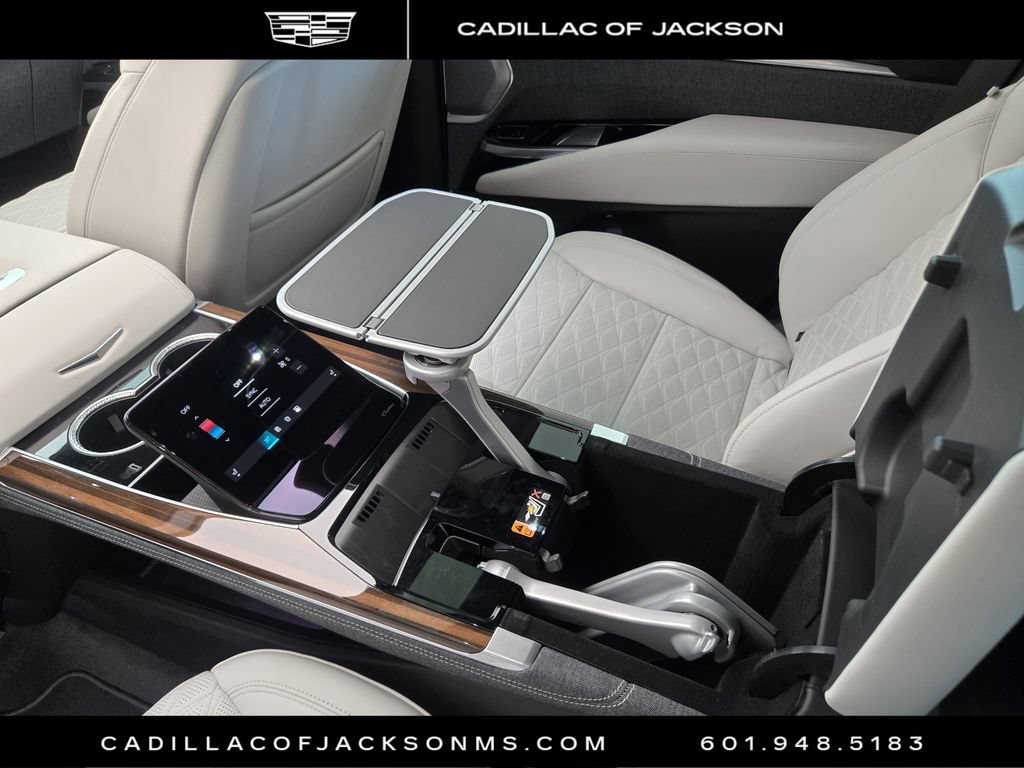 New 2026 Cadillac Escalade Platinum Sport AWD/4WD image 7