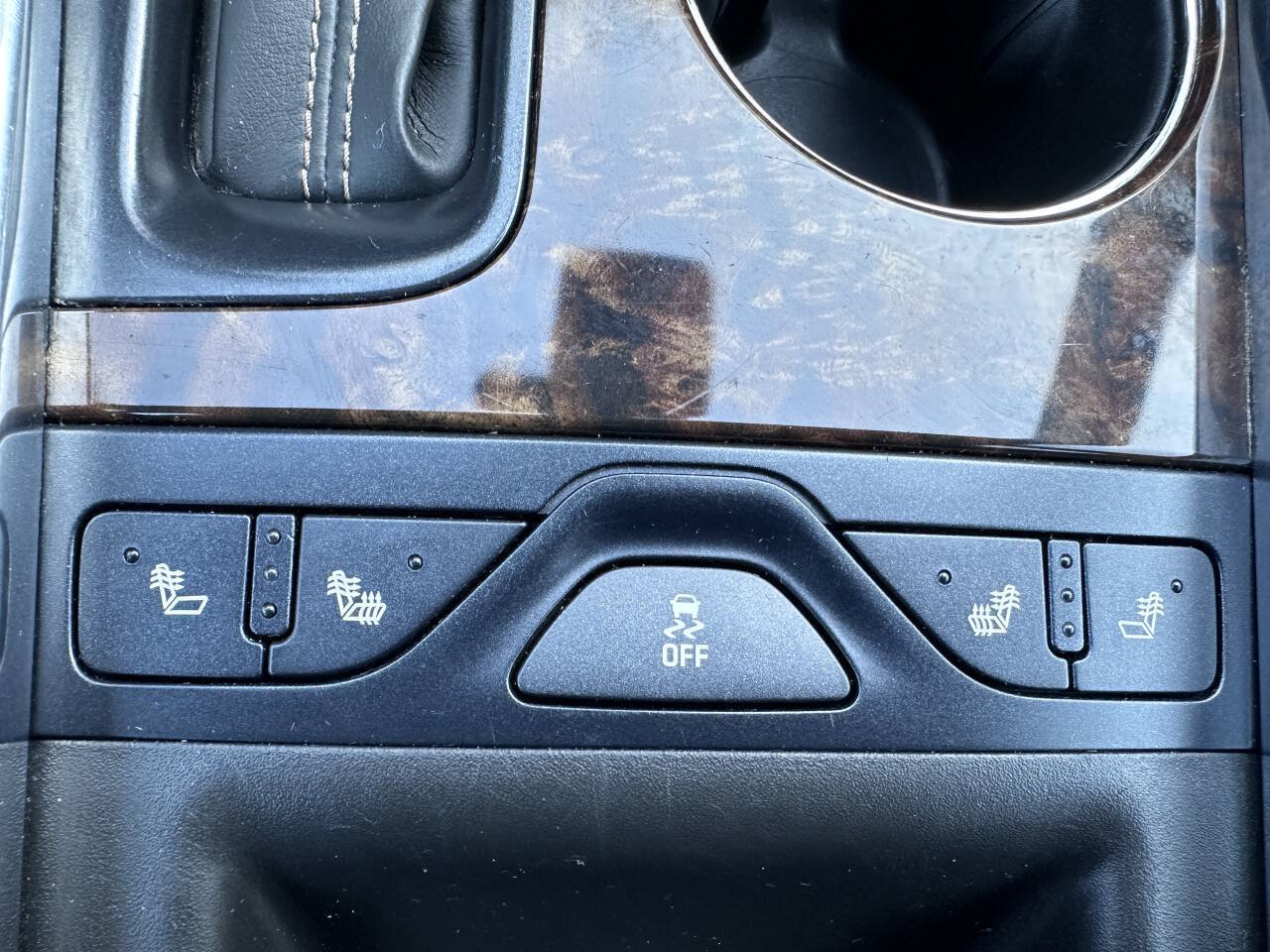 Used 2015 Chevrolet Impala LT w/ Convenience Package FWD image 19