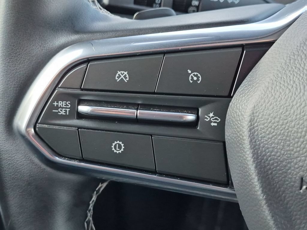 Used 2025 Chevrolet Traverse Z71 AWD/4WD image 18