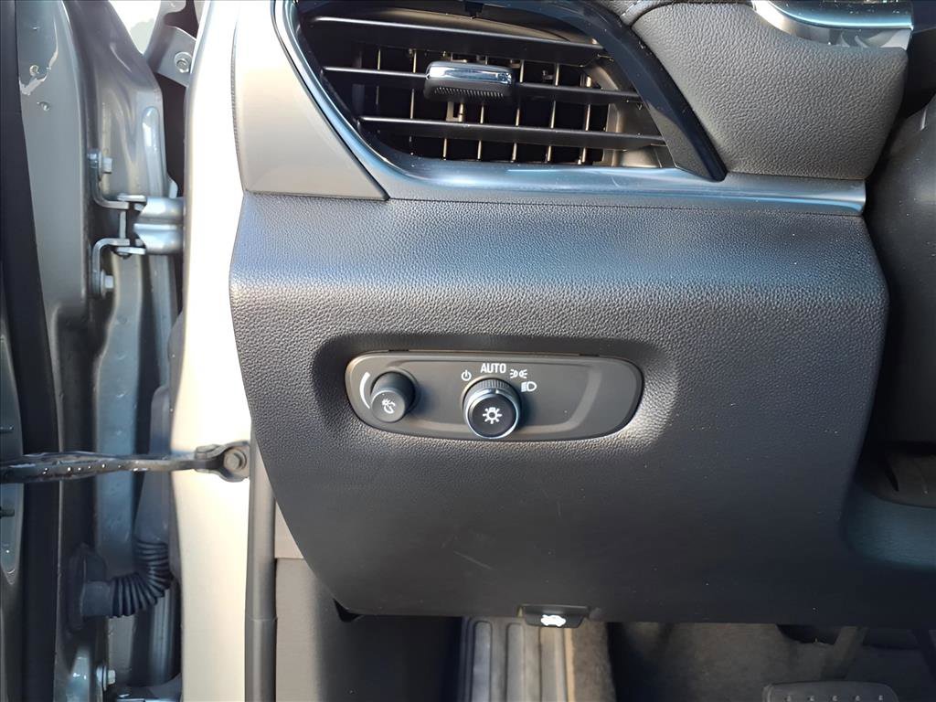 Certified 2023 Chevrolet Traverse LT image 13