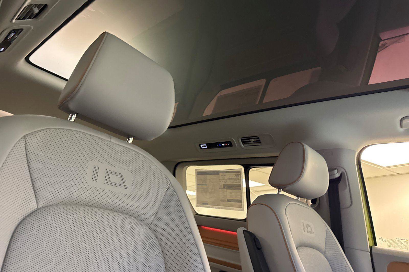New 2025 Volkswagen ID. Buzz 1st Edition image 16