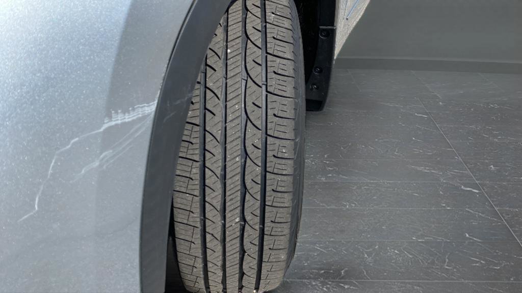 Used 2020 Toyota Highlander XLE image 37