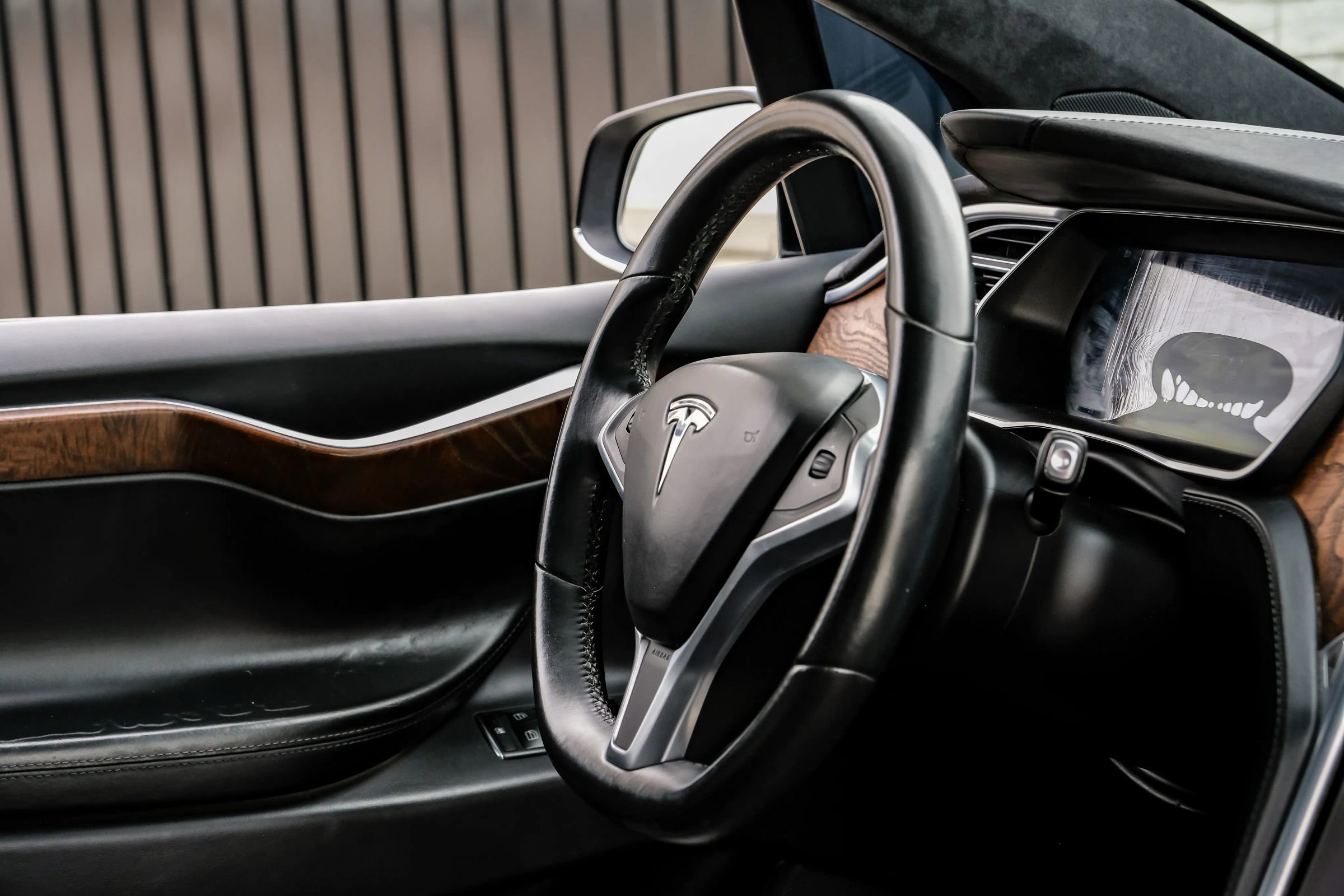 Used 2017 Tesla Model X 90D image 18