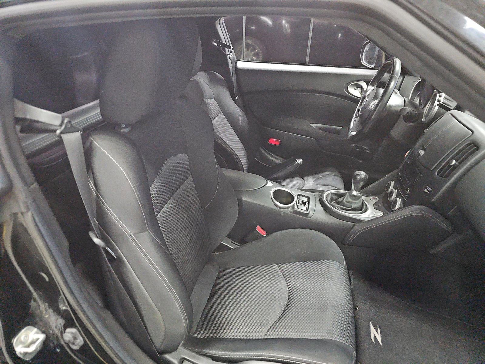 Used 2020 Nissan 370Z Sport image 10