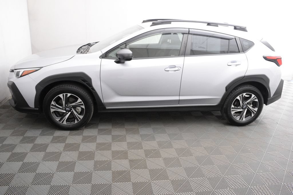 Used 2024 Subaru Crosstrek 2.0i Premium w/ Crosstrek Mirror Package AWD/4WD image 8