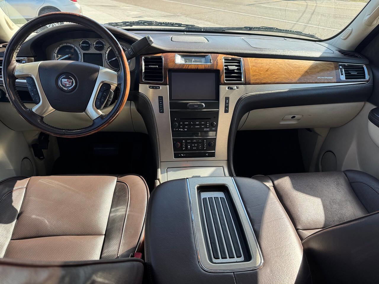 Used 2014 Cadillac Escalade ESV Platinum image 17